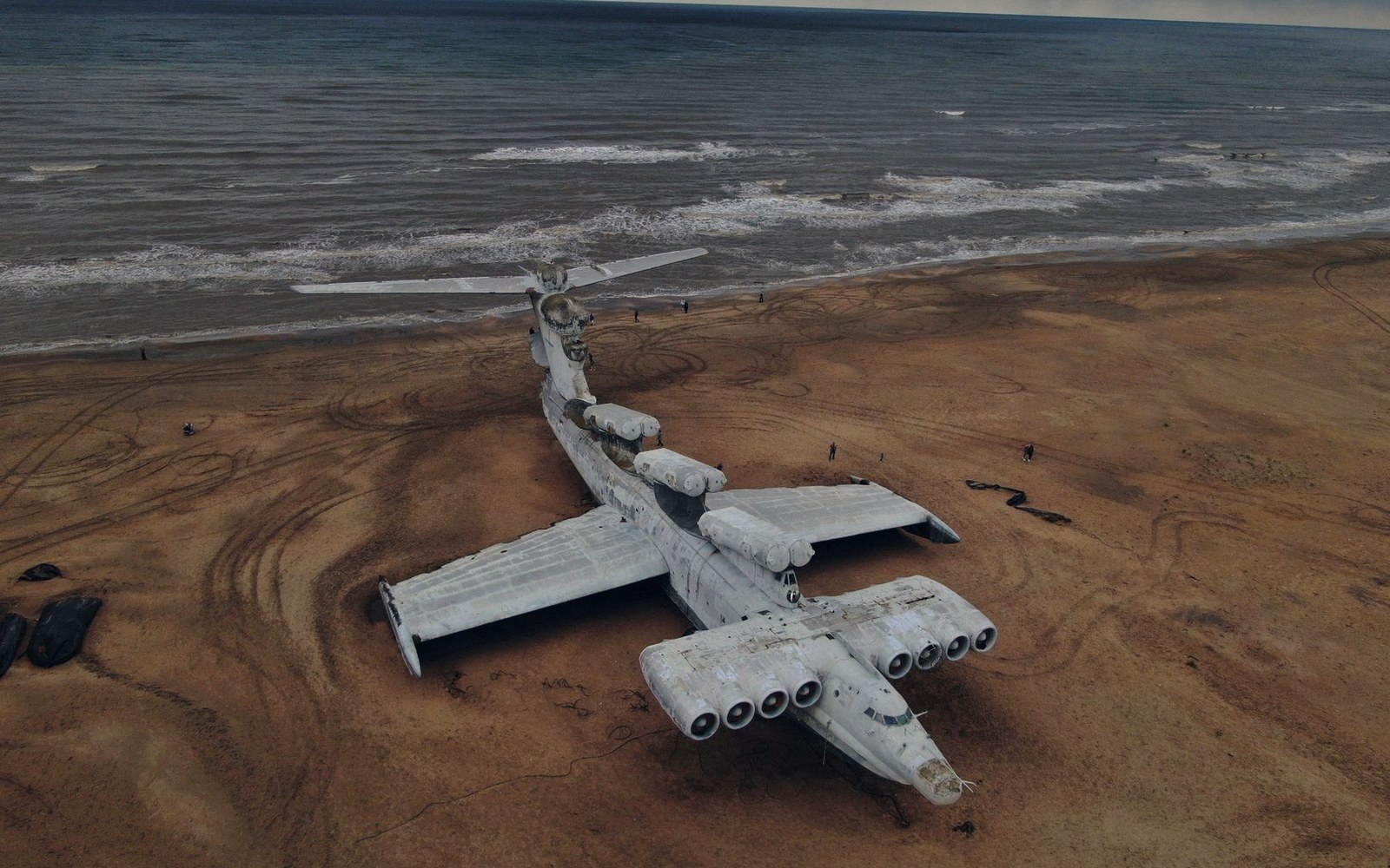 The Relics Are Still on the Beach